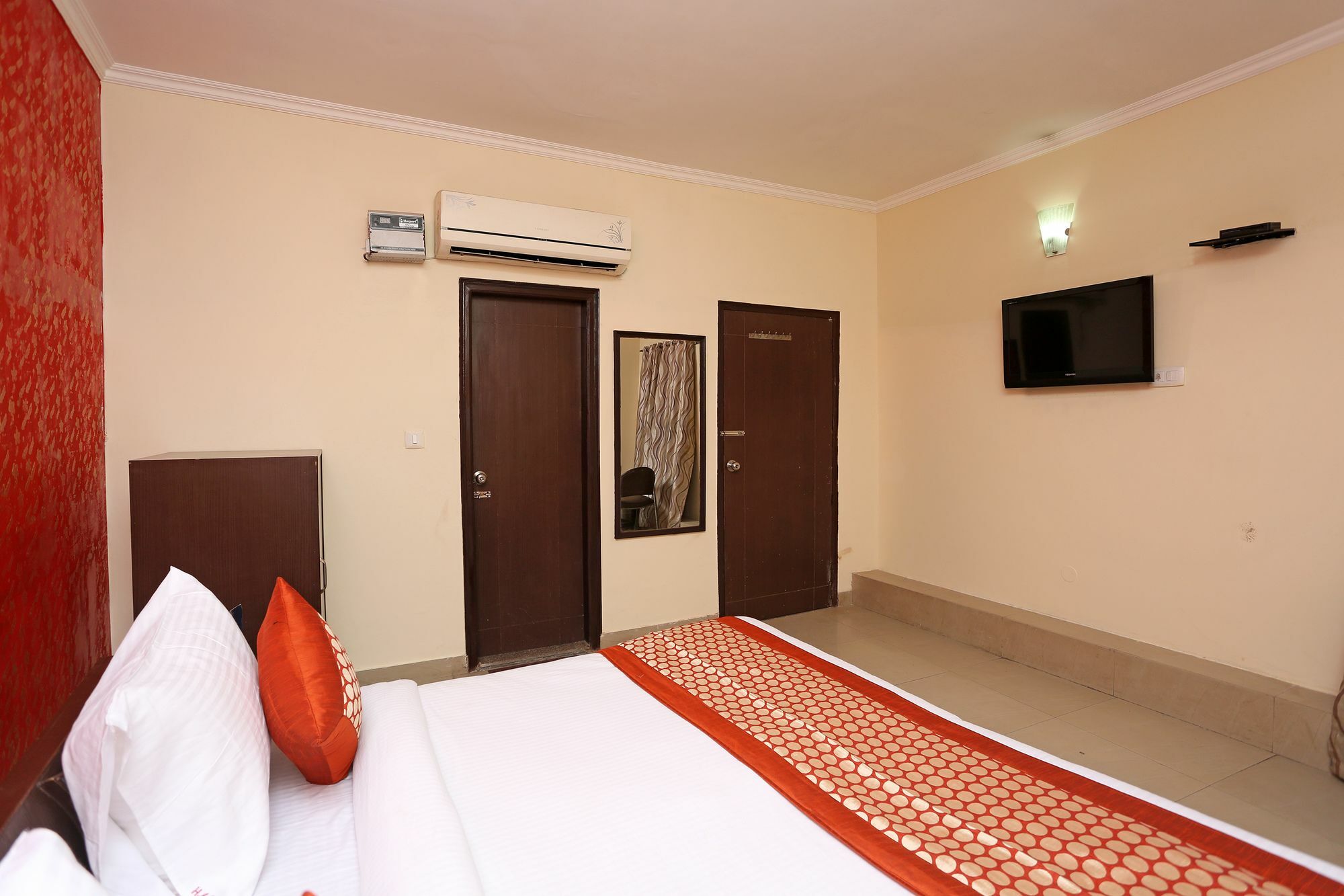 Hotel Aero Look Нью-Дели Экстерьер фото