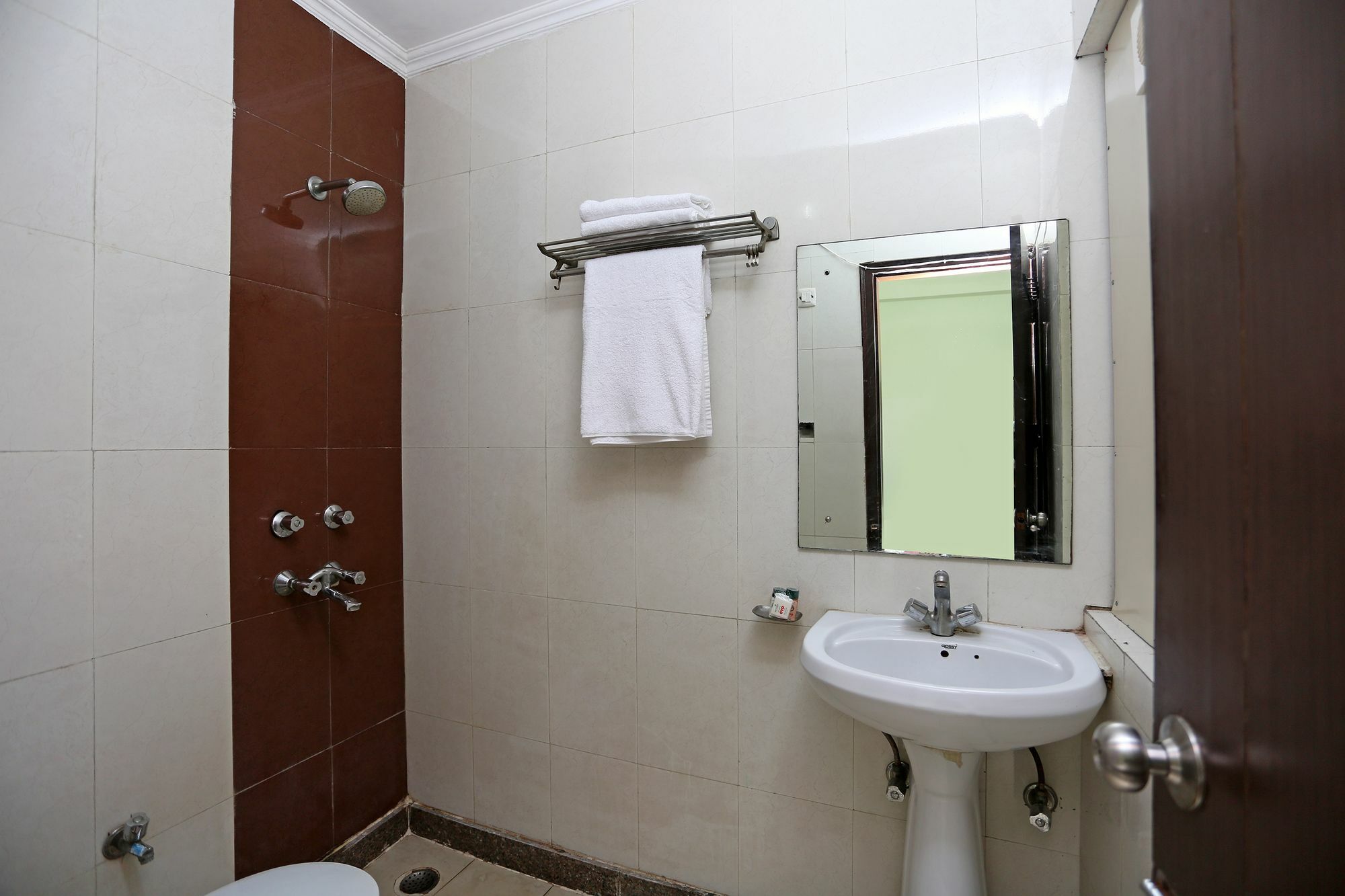 Hotel Aero Look Нью-Дели Экстерьер фото