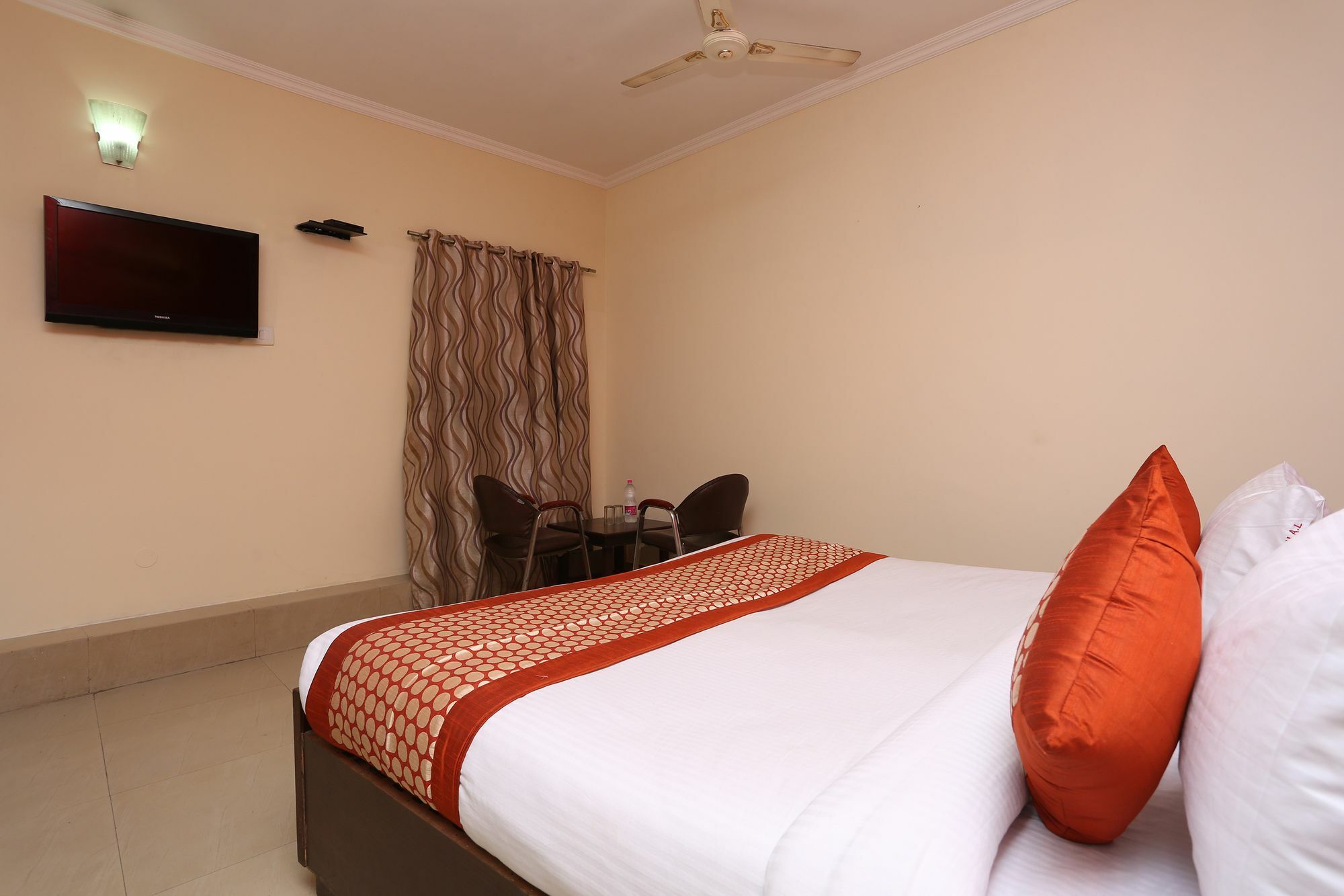Hotel Aero Look Нью-Дели Экстерьер фото