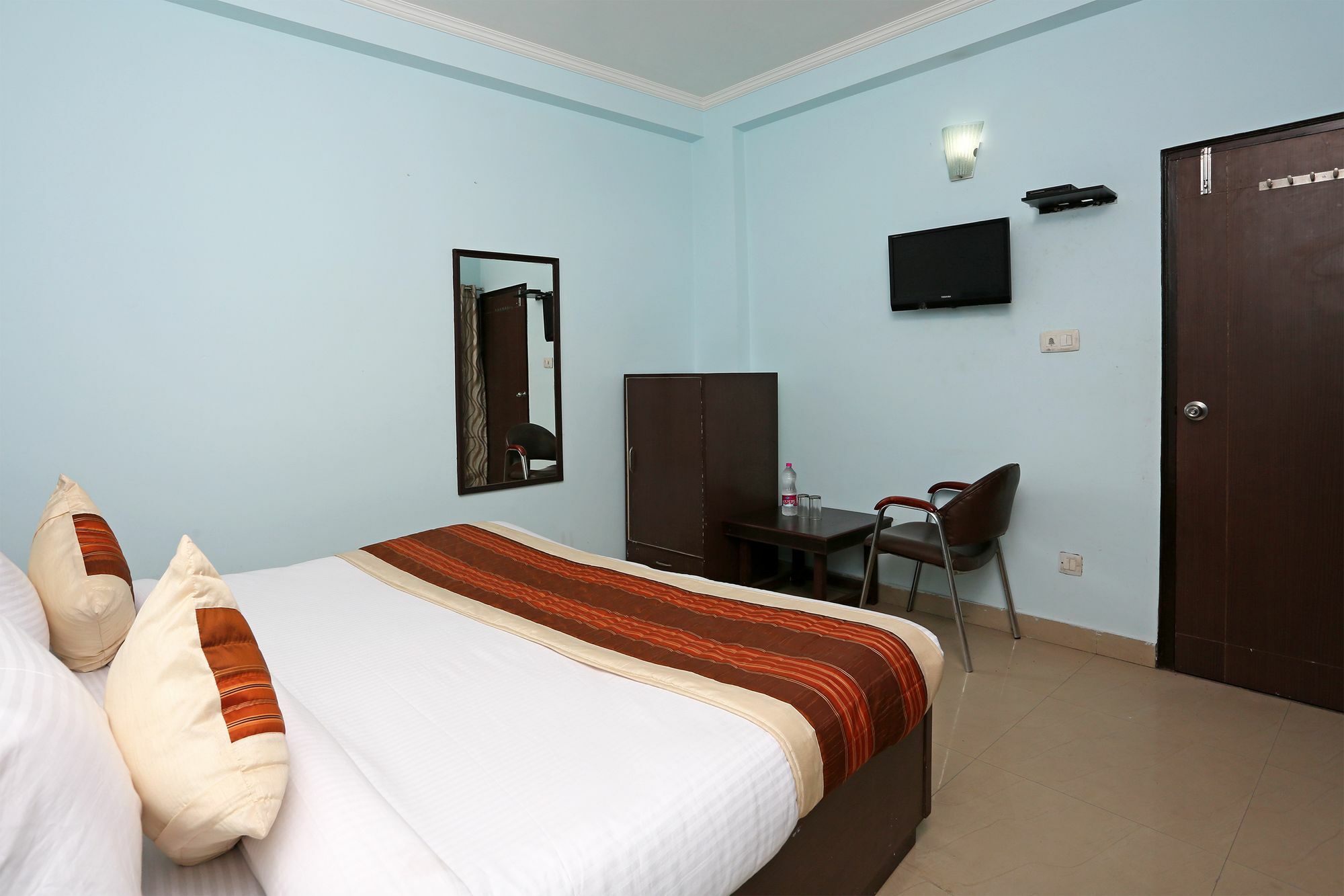 Hotel Aero Look Нью-Дели Экстерьер фото